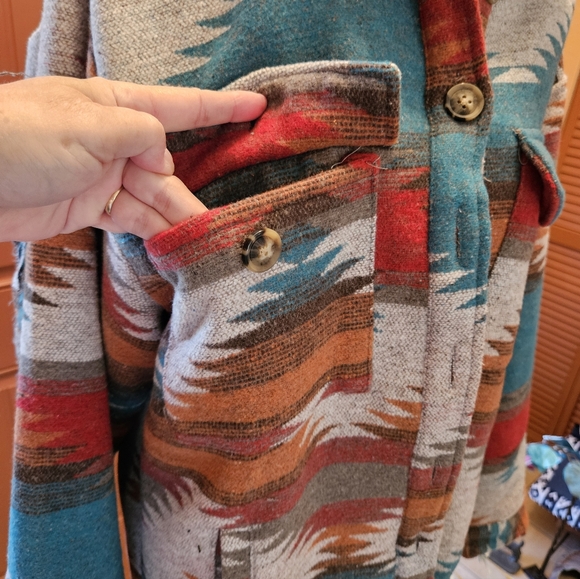 Southwestern Aztec Patterned Jacket - Picture 6 of 12